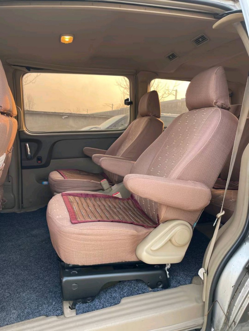 青岛12年别克GL86