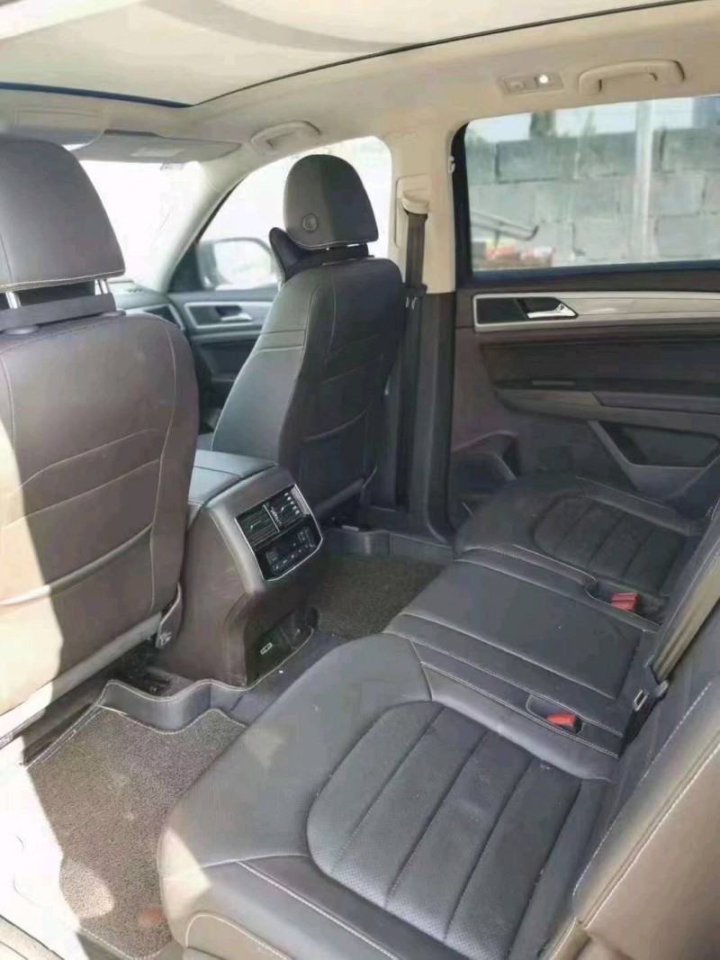 北京18年大众途昂8