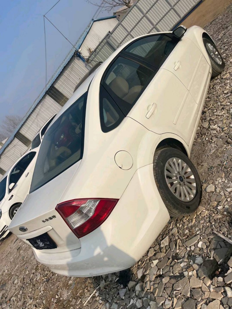 临沂17年福特福克斯7