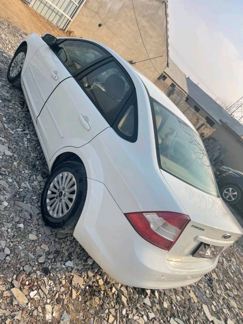 临沂17年福特福克斯8