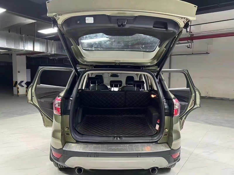 成都18年福特翼虎6