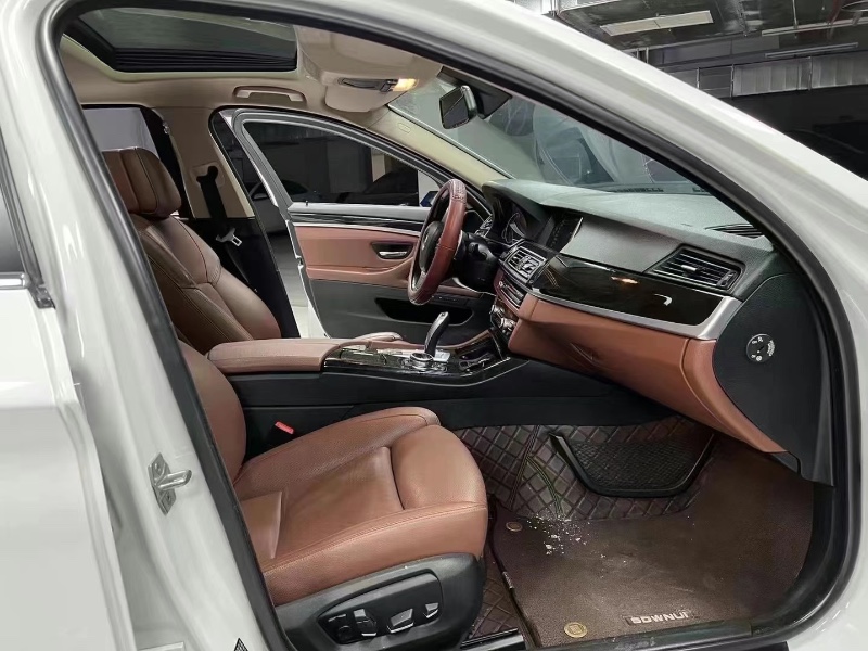 成都15年宝马5系8