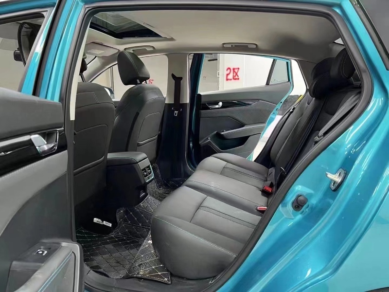 成都21年东风奕炫6