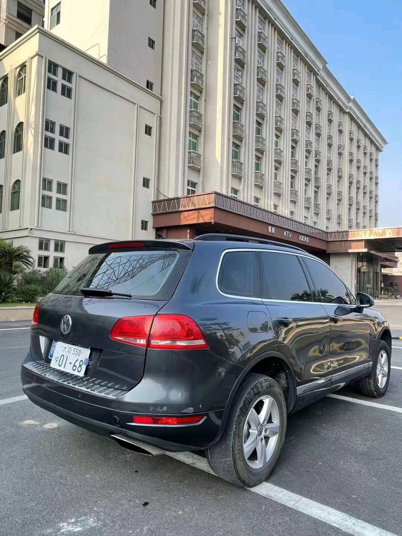 广州11年大众途锐6