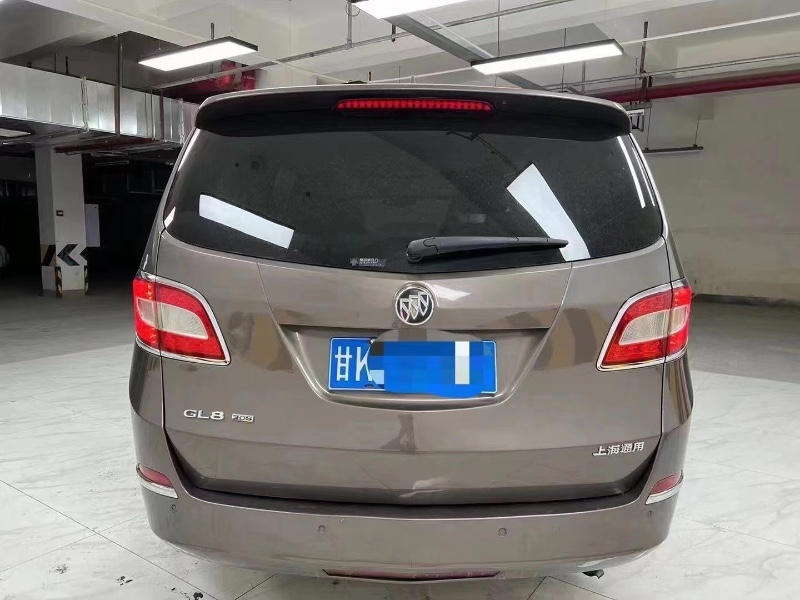 成都11年别克GL83