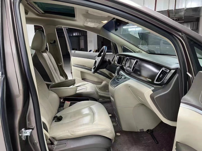 成都11年别克GL85