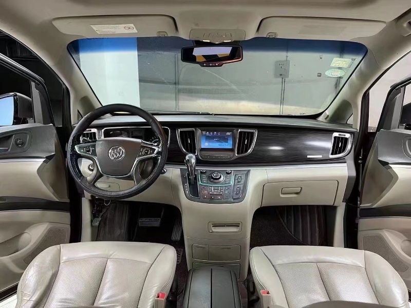 成都11年别克GL87