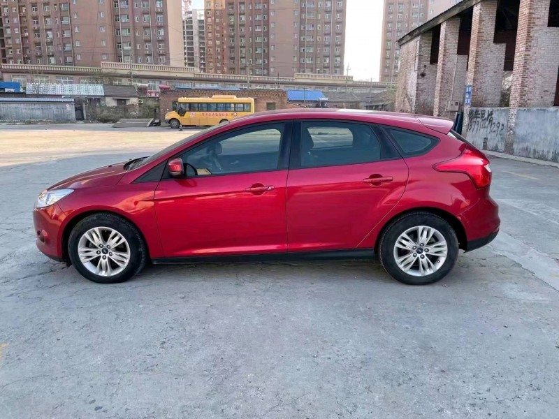 北京12年福特福克斯8