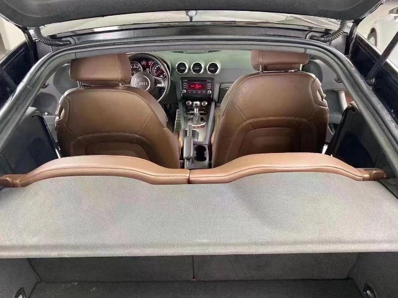 成都11年奥迪TT8