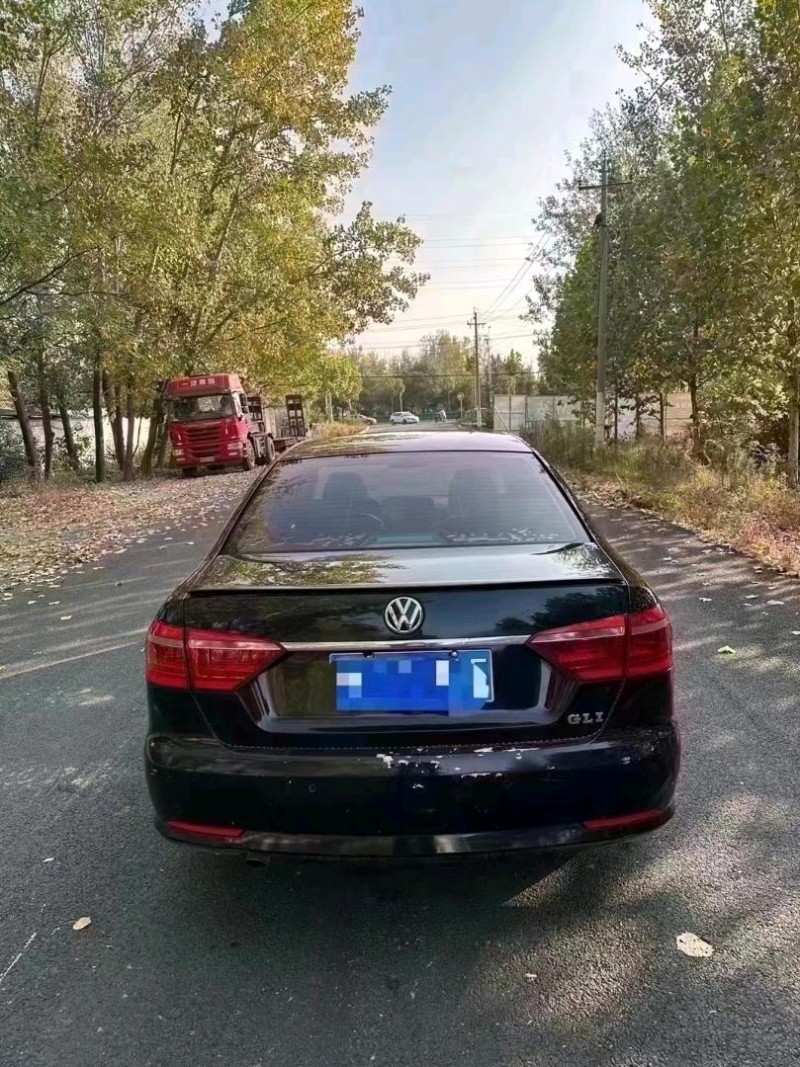 北京12年大众朗逸8