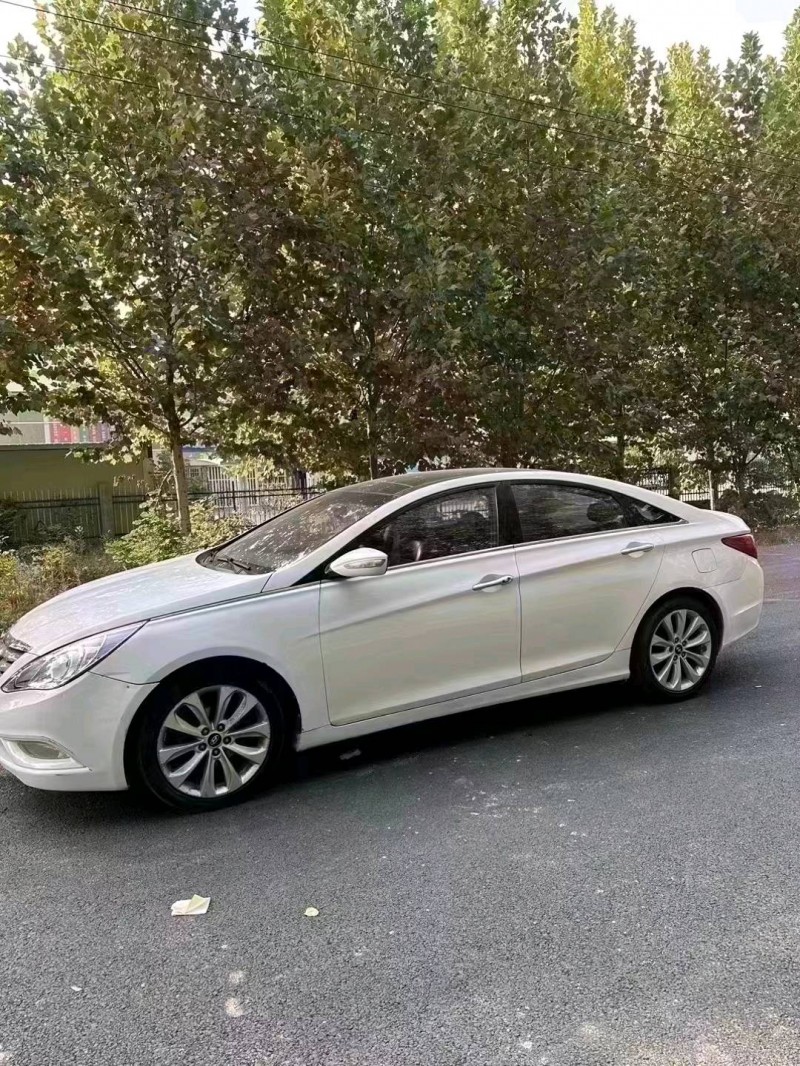 北京12年现代索纳塔八3