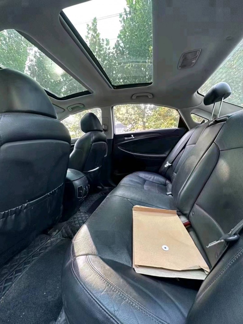 北京12年现代索纳塔八5