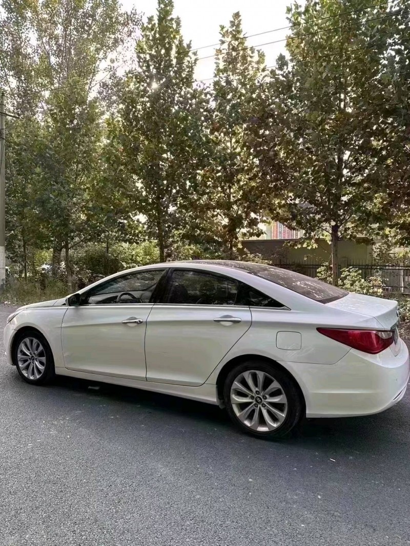 北京12年现代索纳塔八6