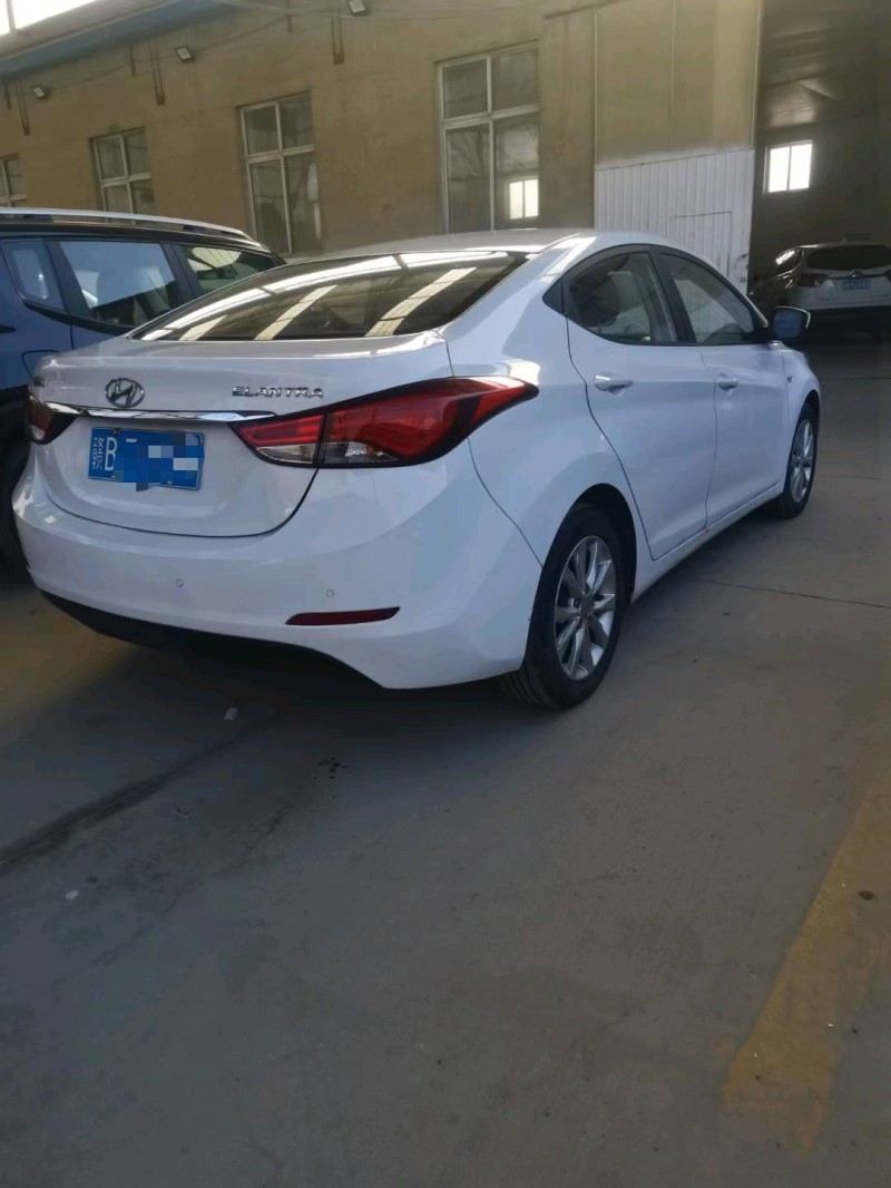 保定17年现代朗动3