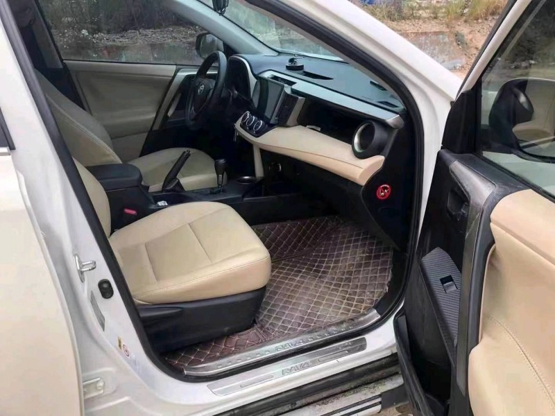 梧州15年豐田RAV4榮放3