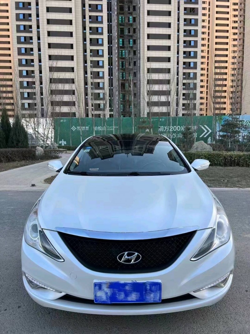 邯郸13年现代索纳塔八1