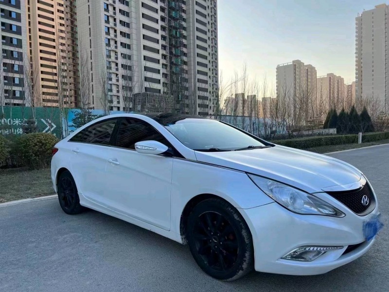 邯郸13年现代索纳塔八2