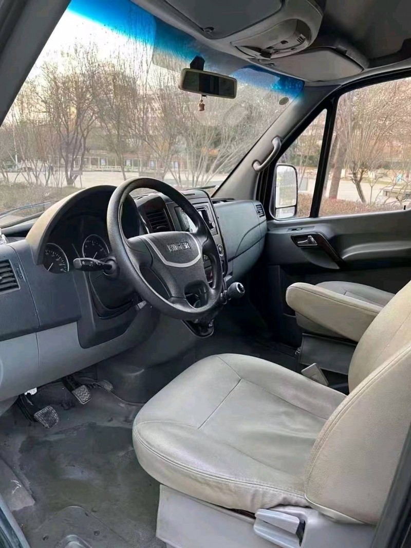 邯郸17年海格H5V4