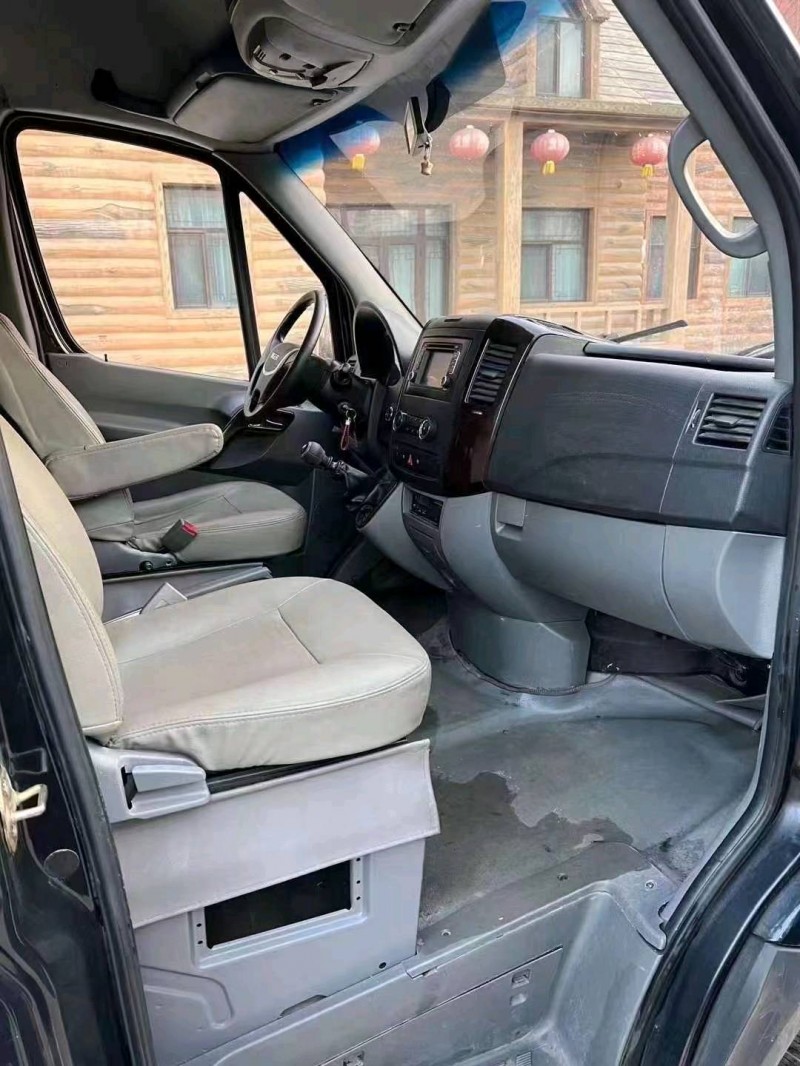 邯郸17年海格H5V6