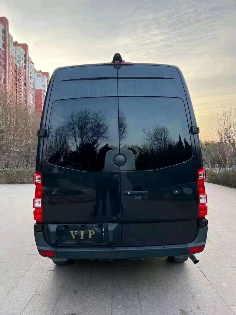 邯郸17年海格H5V8