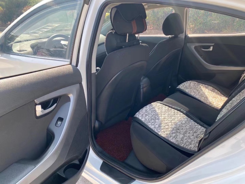 青岛17年现代朗动6