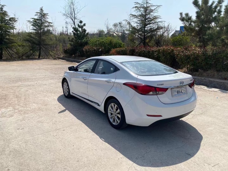 青岛17年现代朗动5