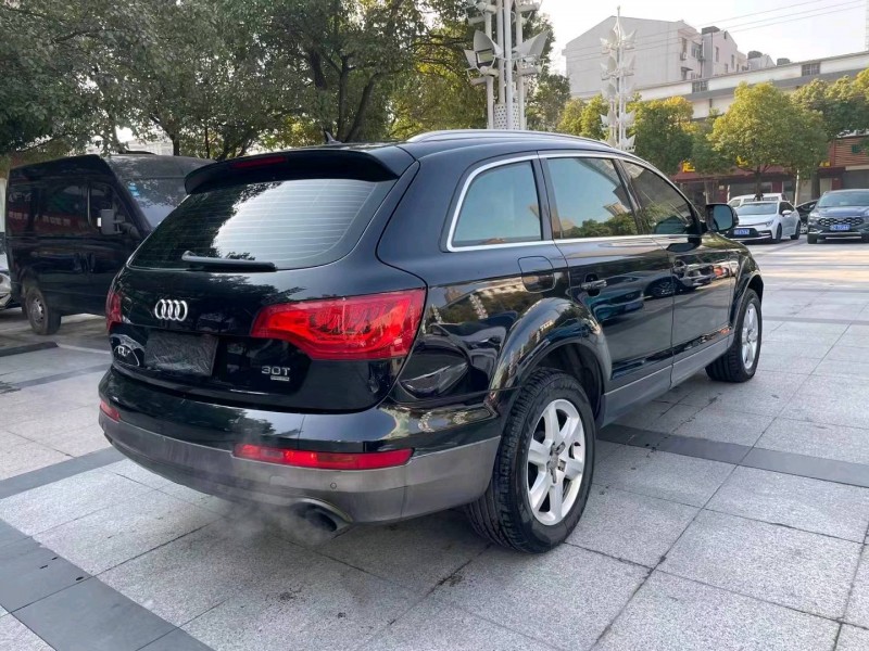 常州12年奥迪Q75