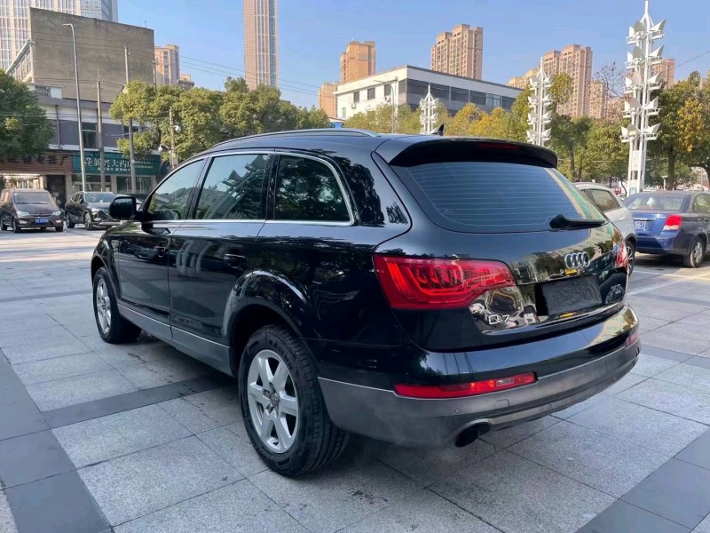 常州12年奥迪Q73