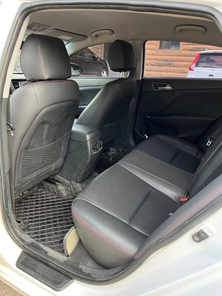 邯郸16年现代名图8