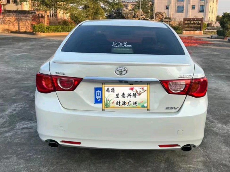 北京13年丰田锐志7