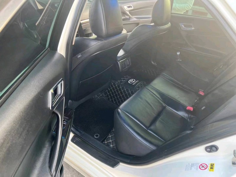 北京13年丰田锐志6