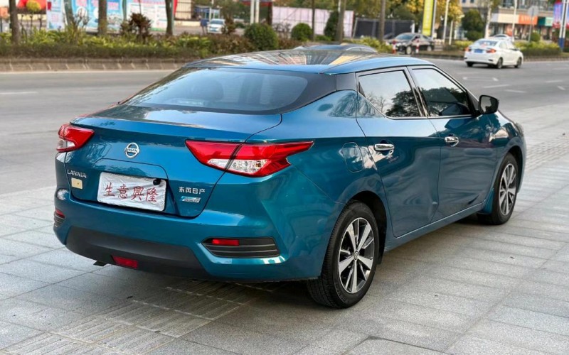 北京18年日产蓝鸟8