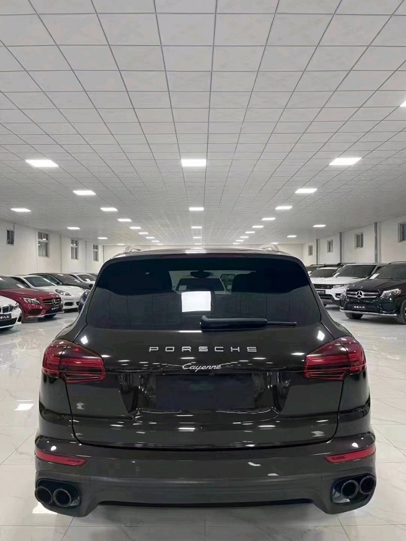 廊坊18年保时捷卡宴4