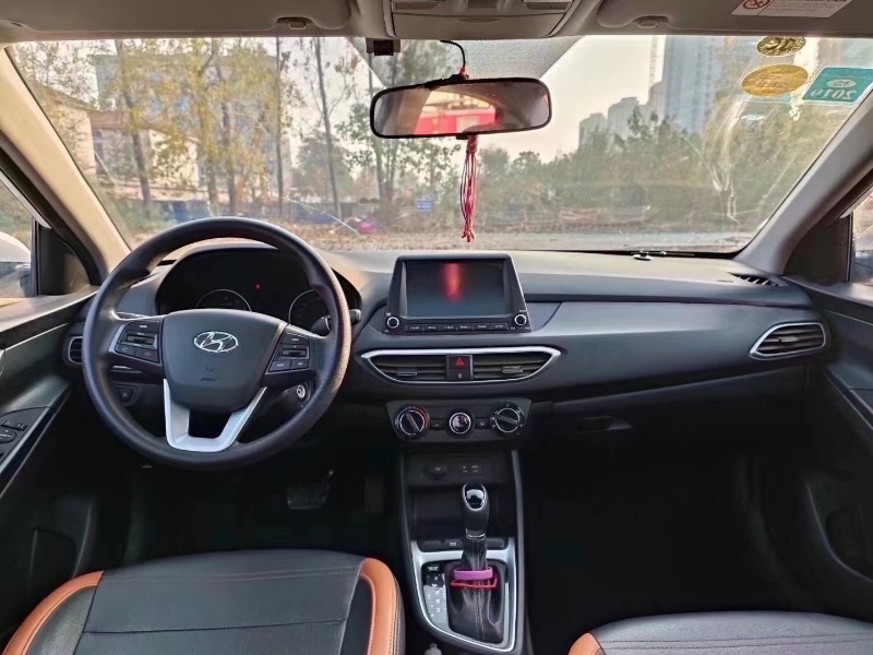 北京17年现代悦动5