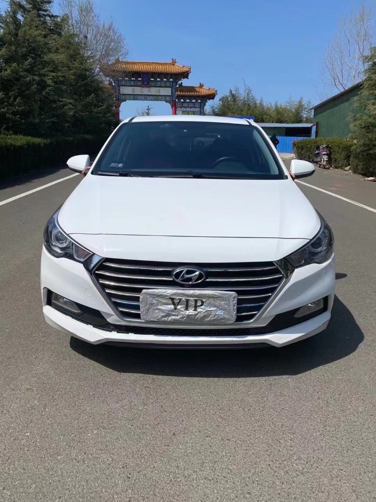 青岛19年现代悦纳1