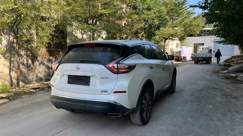 北京17年日产楼兰9