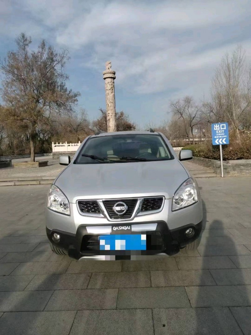 济南11年日产逍客1