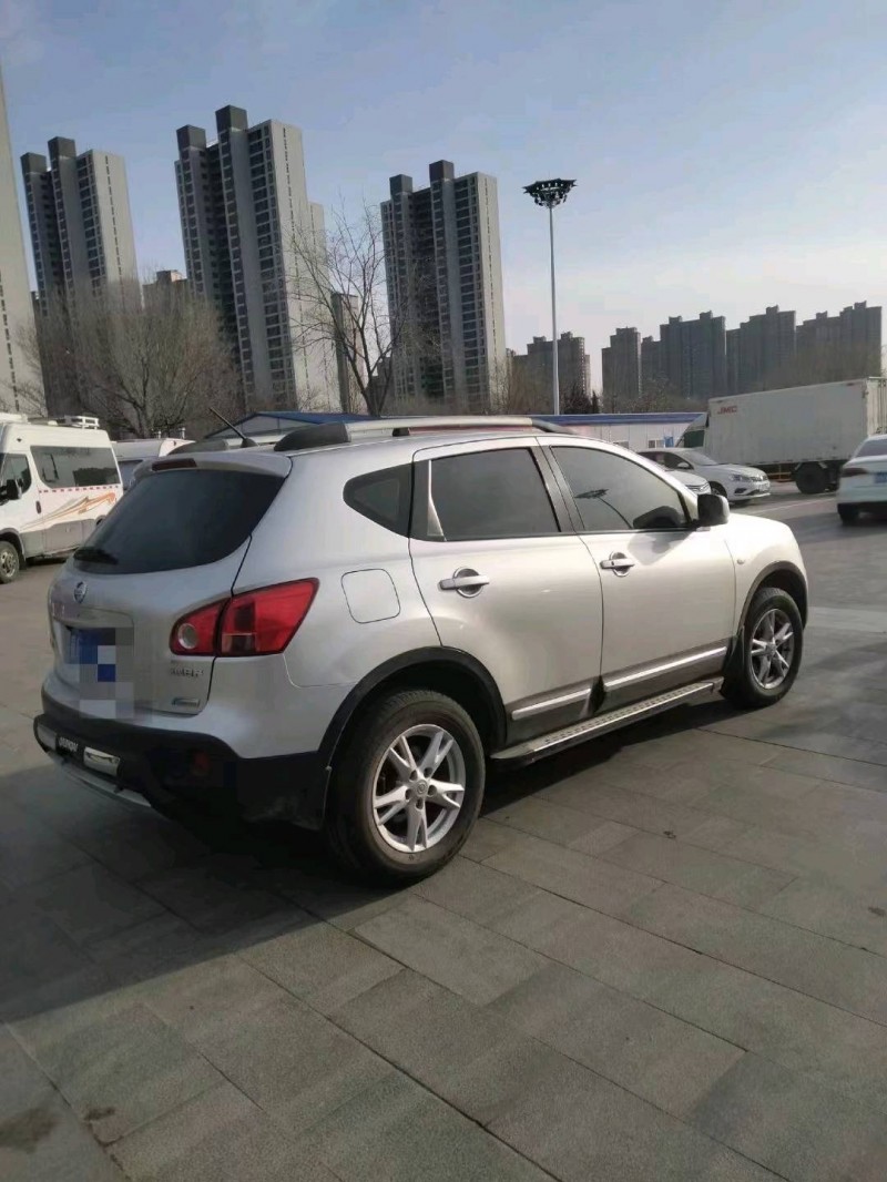 济南11年日产逍客7