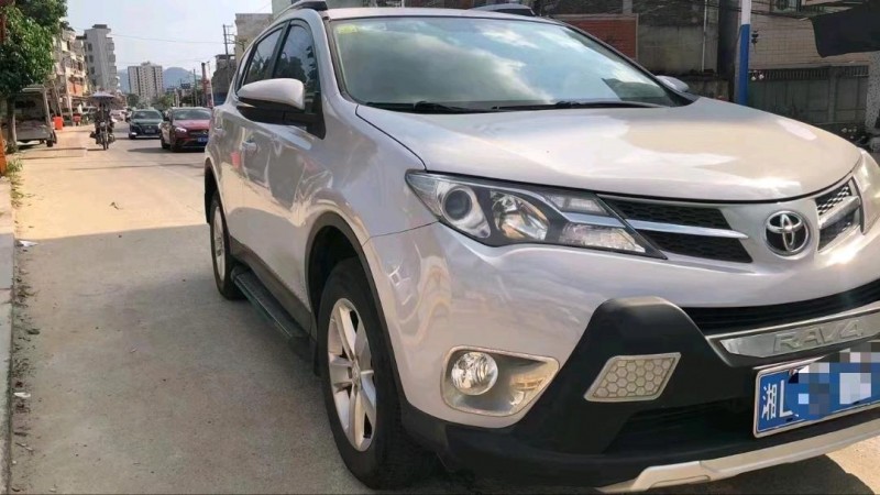 广州15年丰田RAV4荣放2