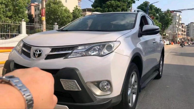 广州15年丰田RAV4荣放3