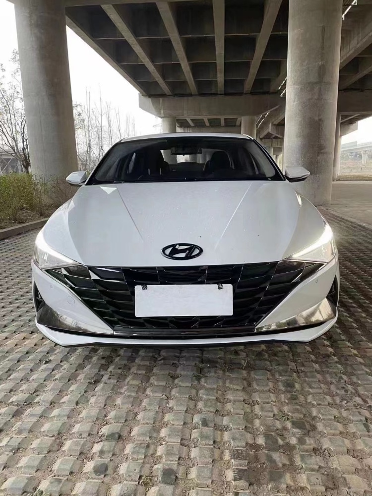 青岛21年现代伊兰特1