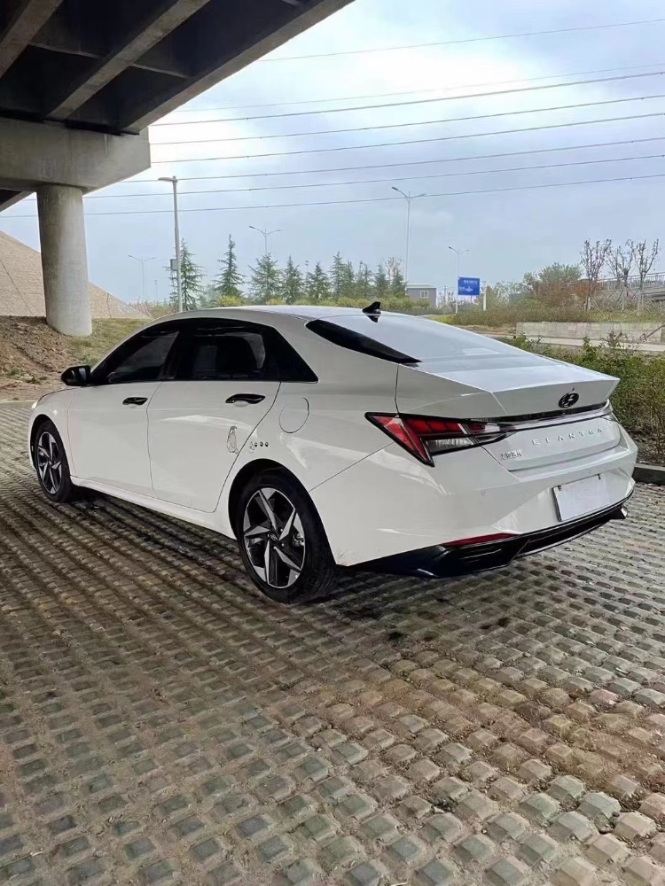 青岛21年现代伊兰特9