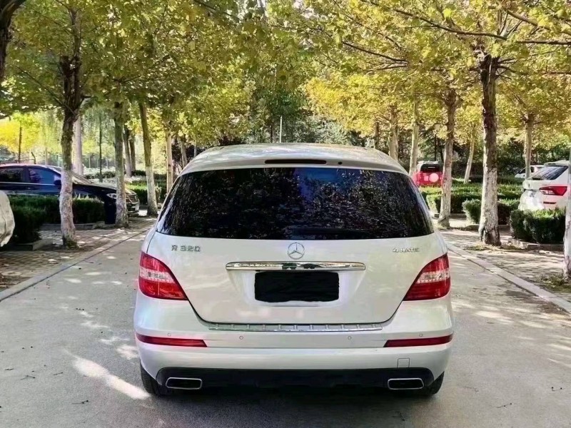 聊城18年奔驰R1