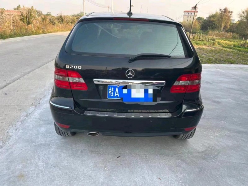珠海12年奔驰B2
