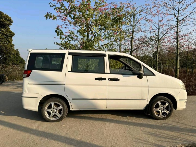 中山13年东风帅客6