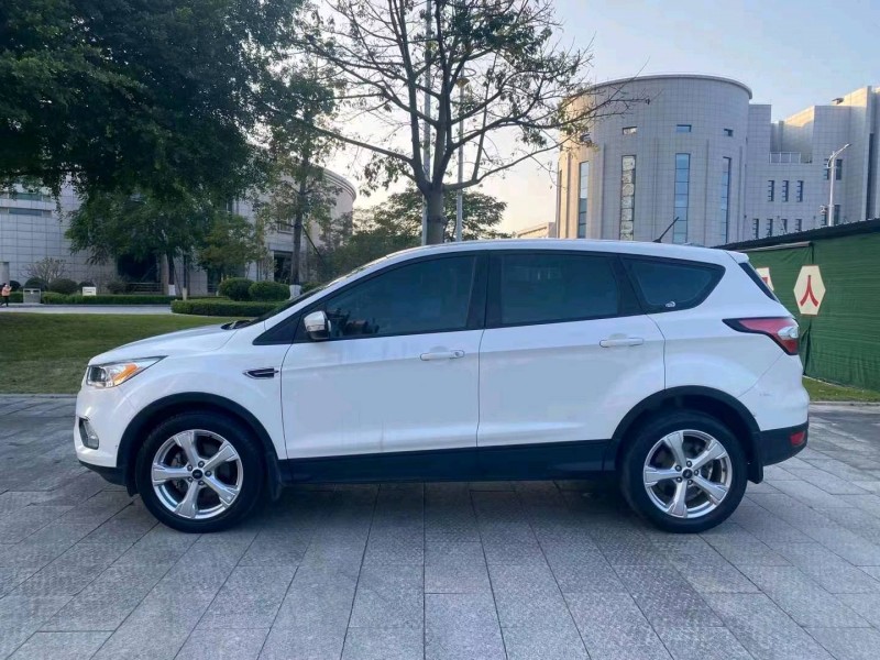 珠海18年福特翼虎7