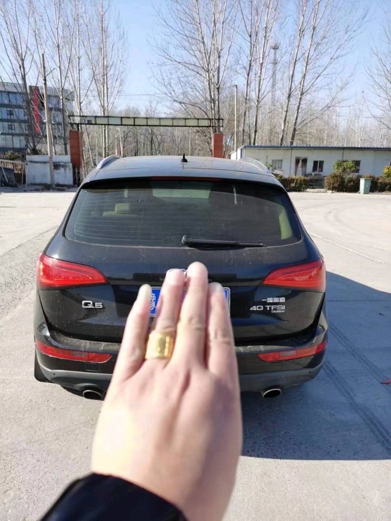 北京13年奥迪Q56