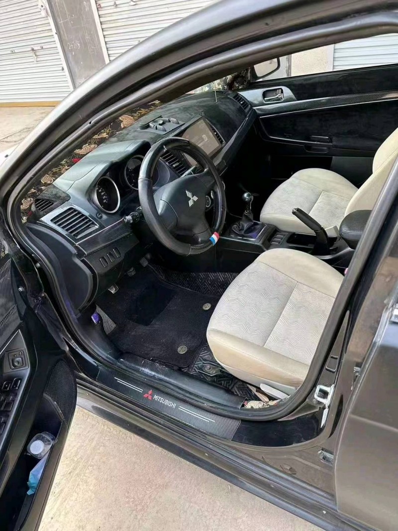 济南14年三菱翼神4