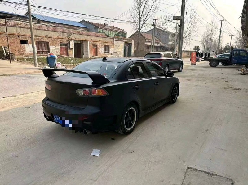 济南14年三菱翼神8