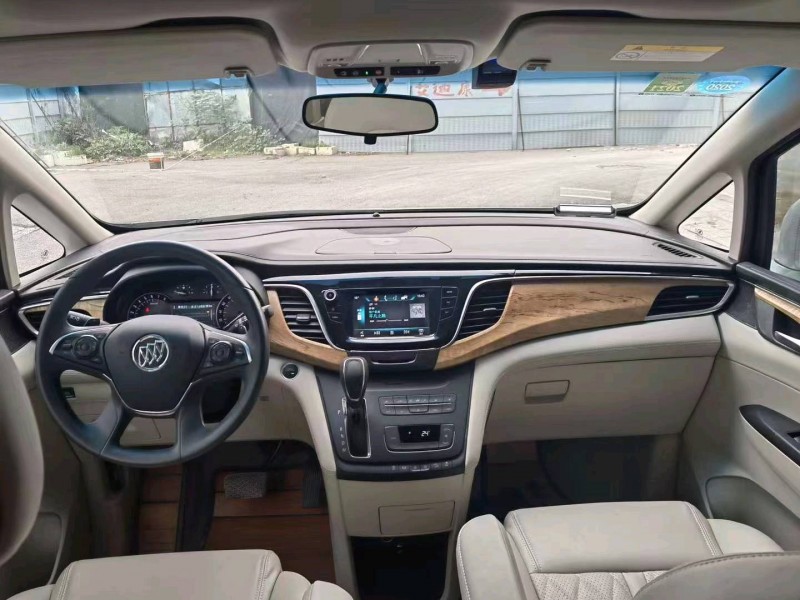 重庆19年别克GL84